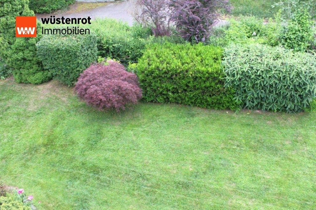 Immobilienangebot - Böblingen - Alle - Aussicht über Böblingen / Holzkachelofen / riesiger Balkon / Gartennutzung / Garage