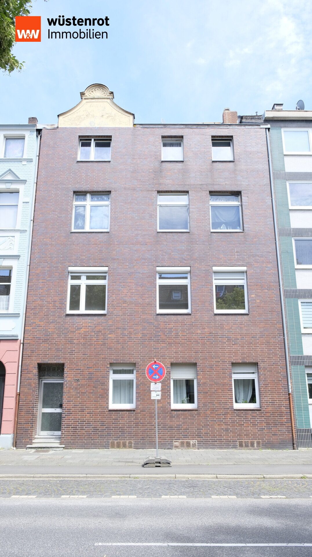 Vorderansicht Immobilienangebot - Duisburg / Neudorf-Süd - Alle - Teilrenoviertes Mehrfamilienhaus mit Garten und Stellplätze zwischen Hauptbahnhof und Wedau!!!