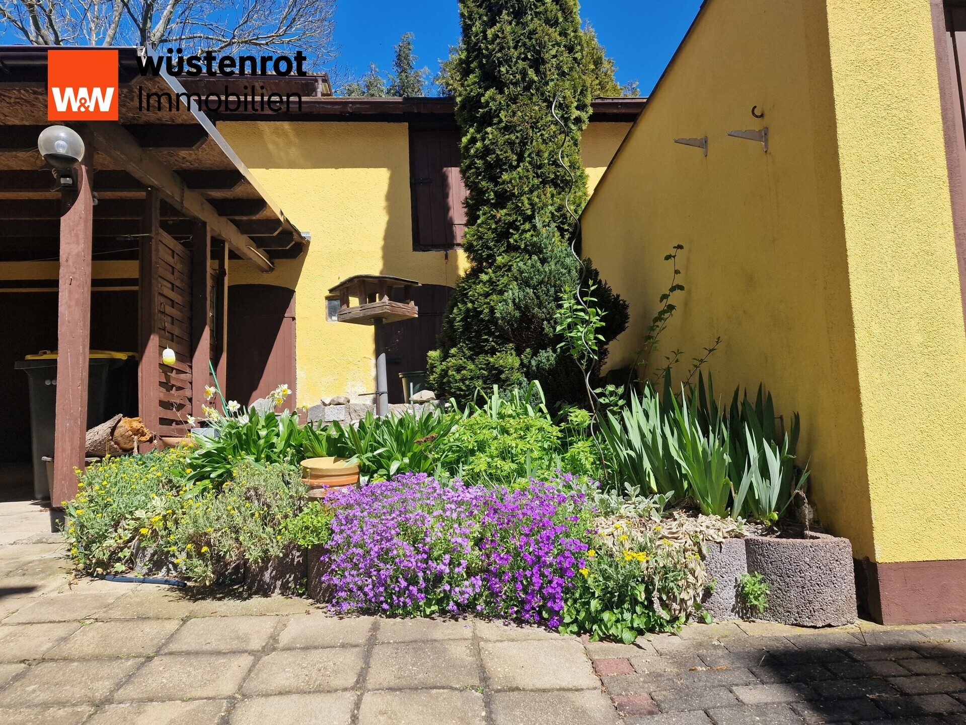Immobilienangebot - Hohenmölsen - Alle - Hohenmölsen- großzügiges Wohnen, viel Platz für Hobbys, 2 Garagen