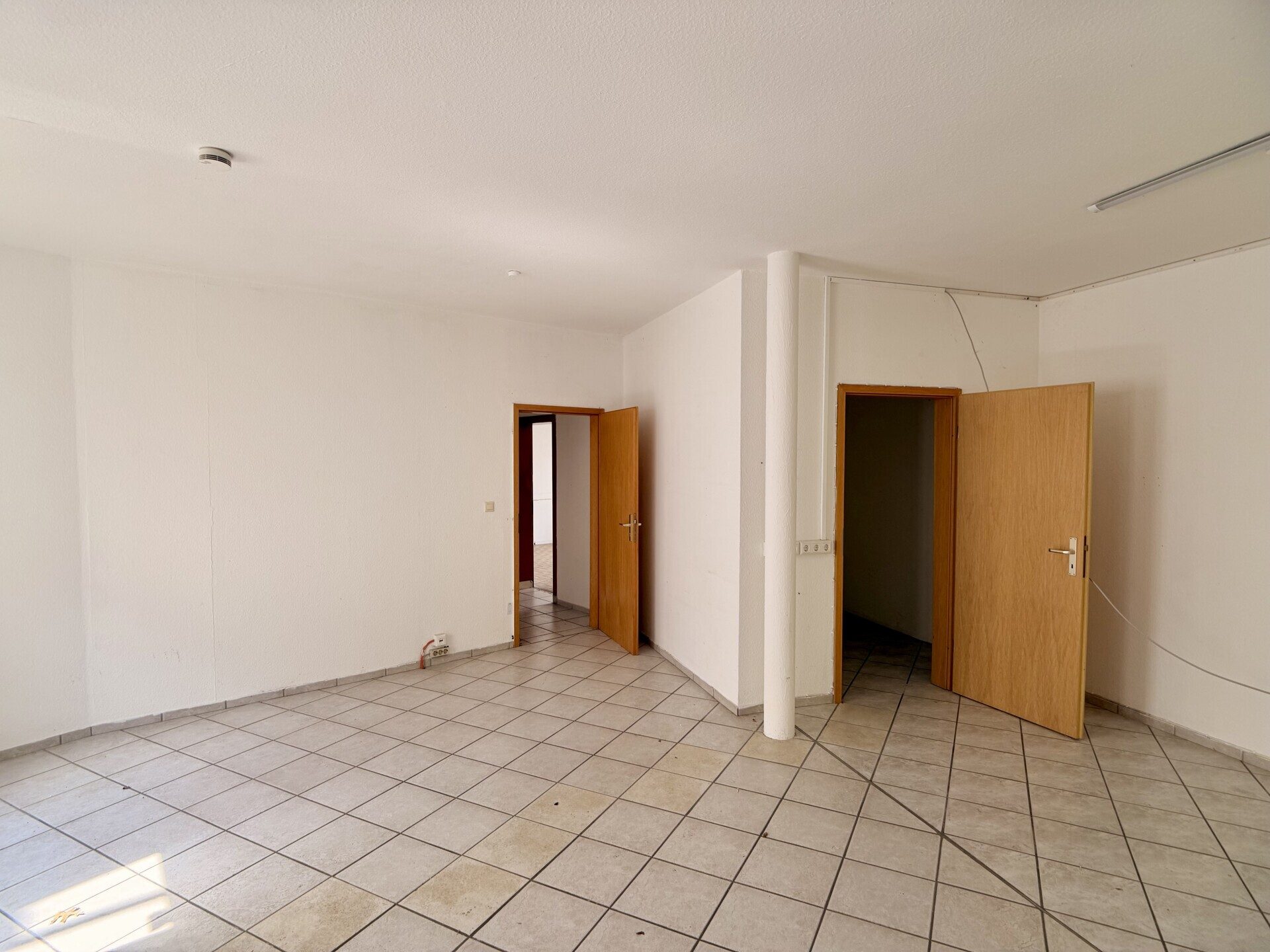 Immobilienangebot - Rahden - Alle - Attraktive Kombination aus Gewerbe, Wohnen und zusätzlichen Nutzflächen in Rahden