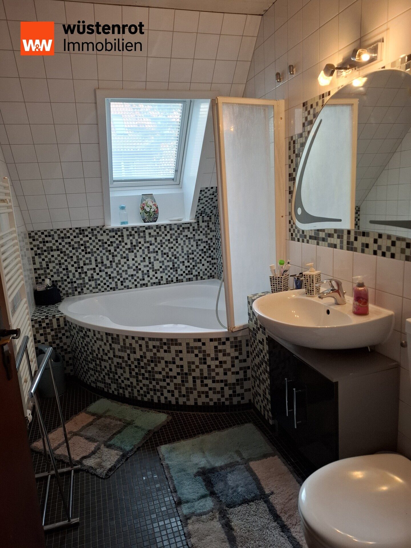 Immobilienangebot - Berlin / Frohnau - Alle - Schönes Einfamilienhaus mit großzügigem Raumangebot,moderner Wärmepumpe auf  sehr ruhigem Grundstück