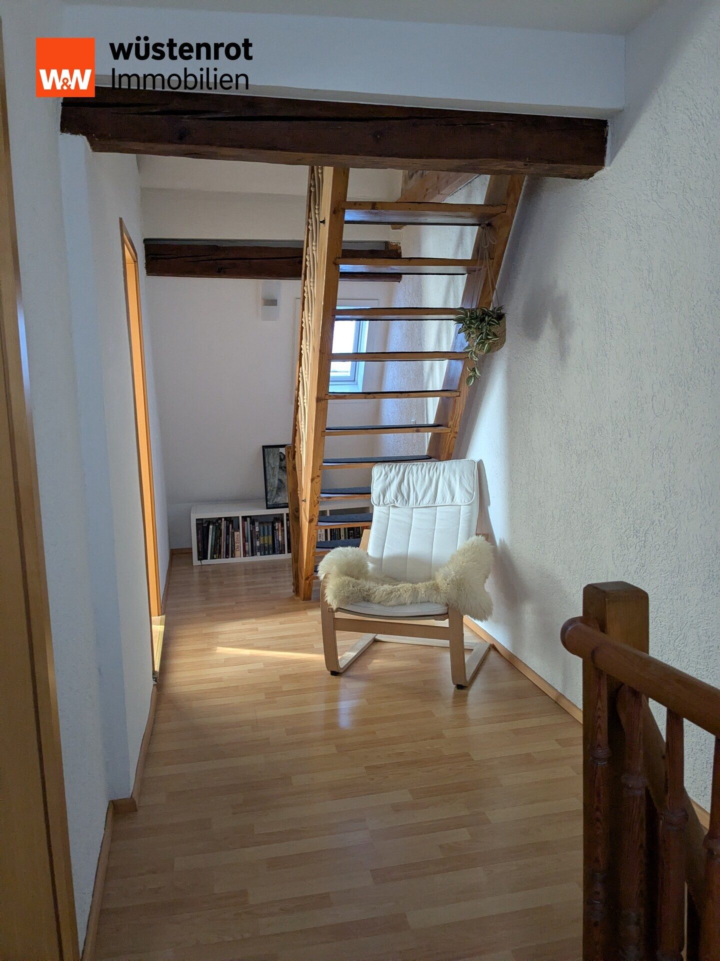 Immobilienangebot - Calw / Holzbronn - Alle - Exposé–Charmante denkmalgeschützte Doppelhaushälfte mit historischem Flair und modernem Wohnkomfort