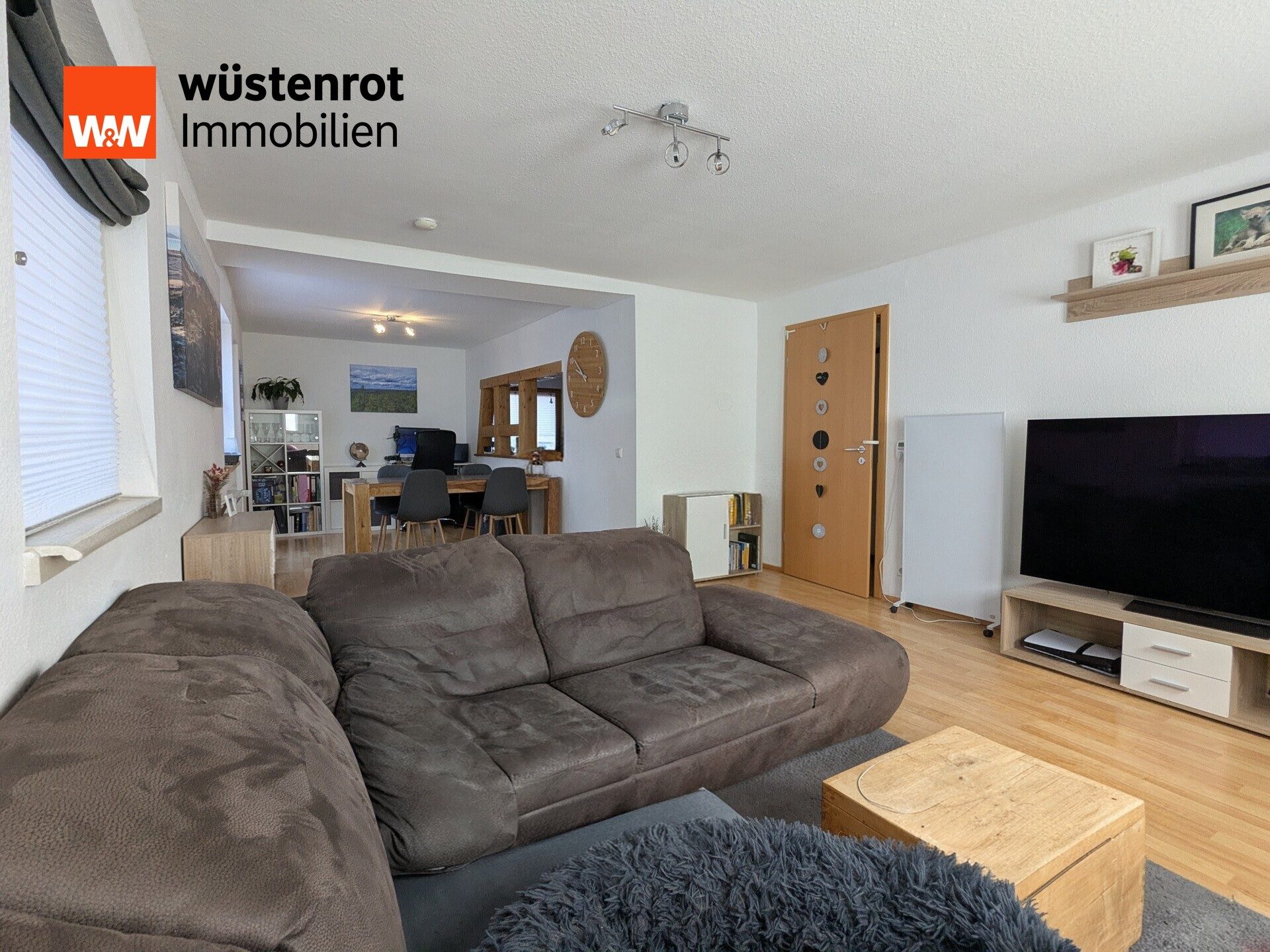 Immobilienangebot - Calw / Holzbronn - Alle - Exposé–Charmante denkmalgeschützte Doppelhaushälfte mit historischem Flair und modernem Wohnkomfort