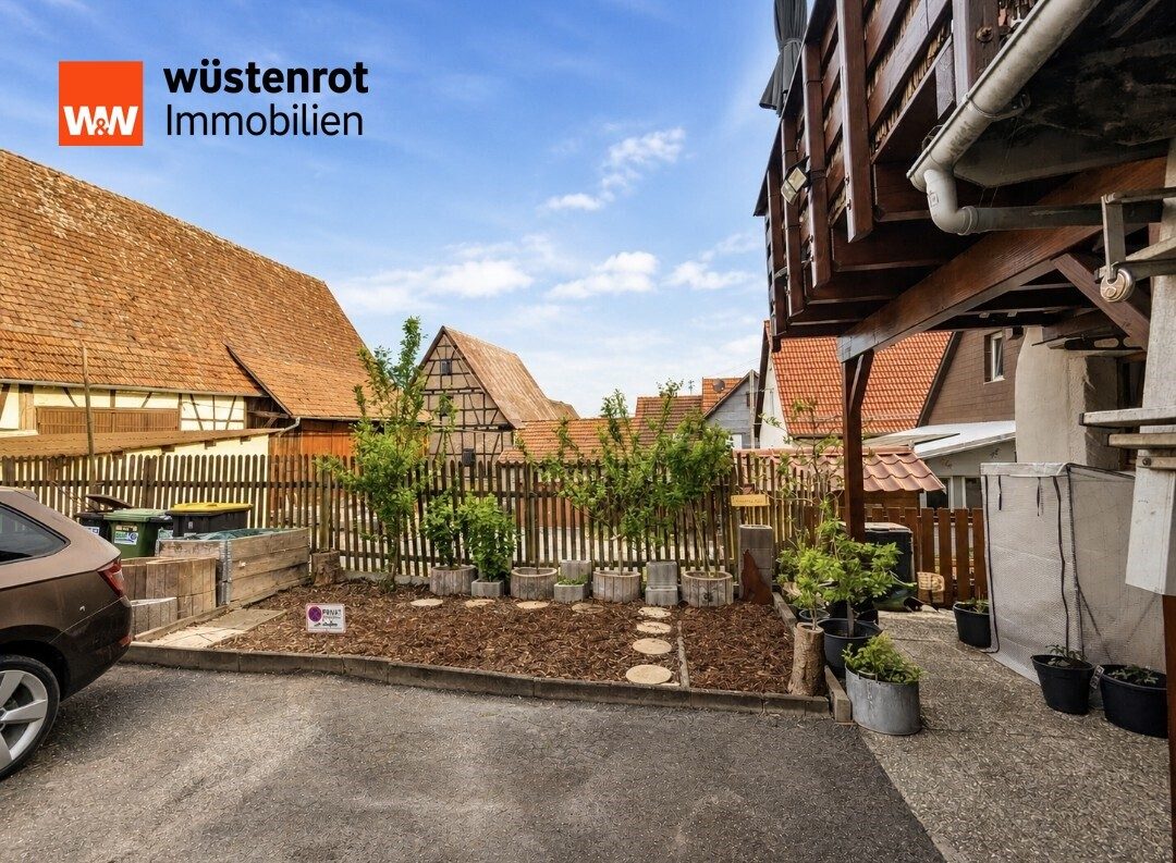 Immobilienangebot - Calw / Holzbronn - Alle - Exposé–Charmante denkmalgeschützte Doppelhaushälfte mit historischem Flair und modernem Wohnkomfort