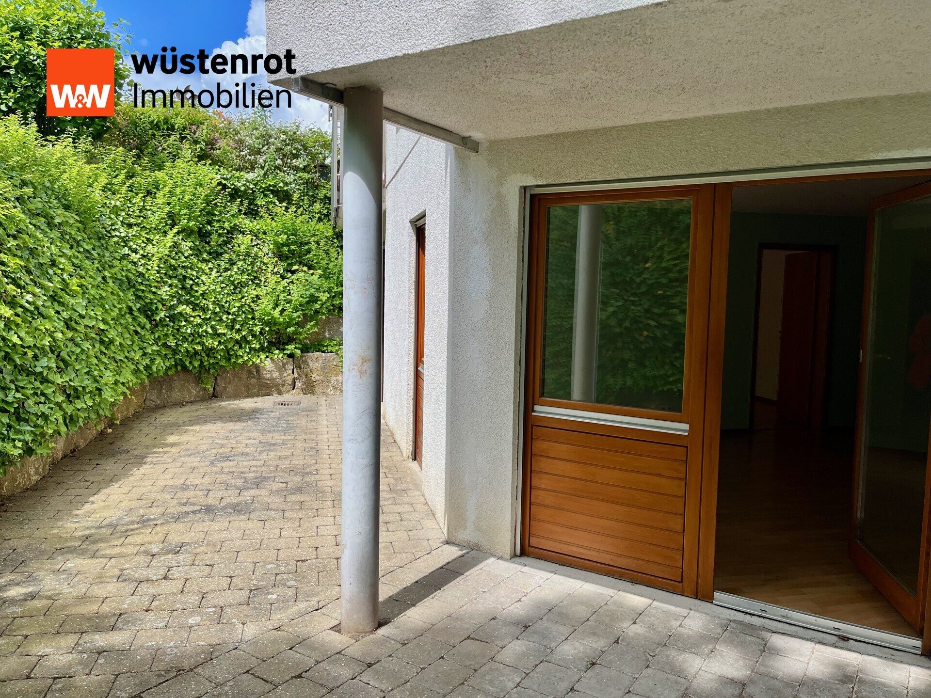 Immobilienangebot - Essingen - Alle - Charmante 2-Zimmer-Wohnung mit großem Lichthof in toller Lage in Essingen und 2 TG-Stellplätze