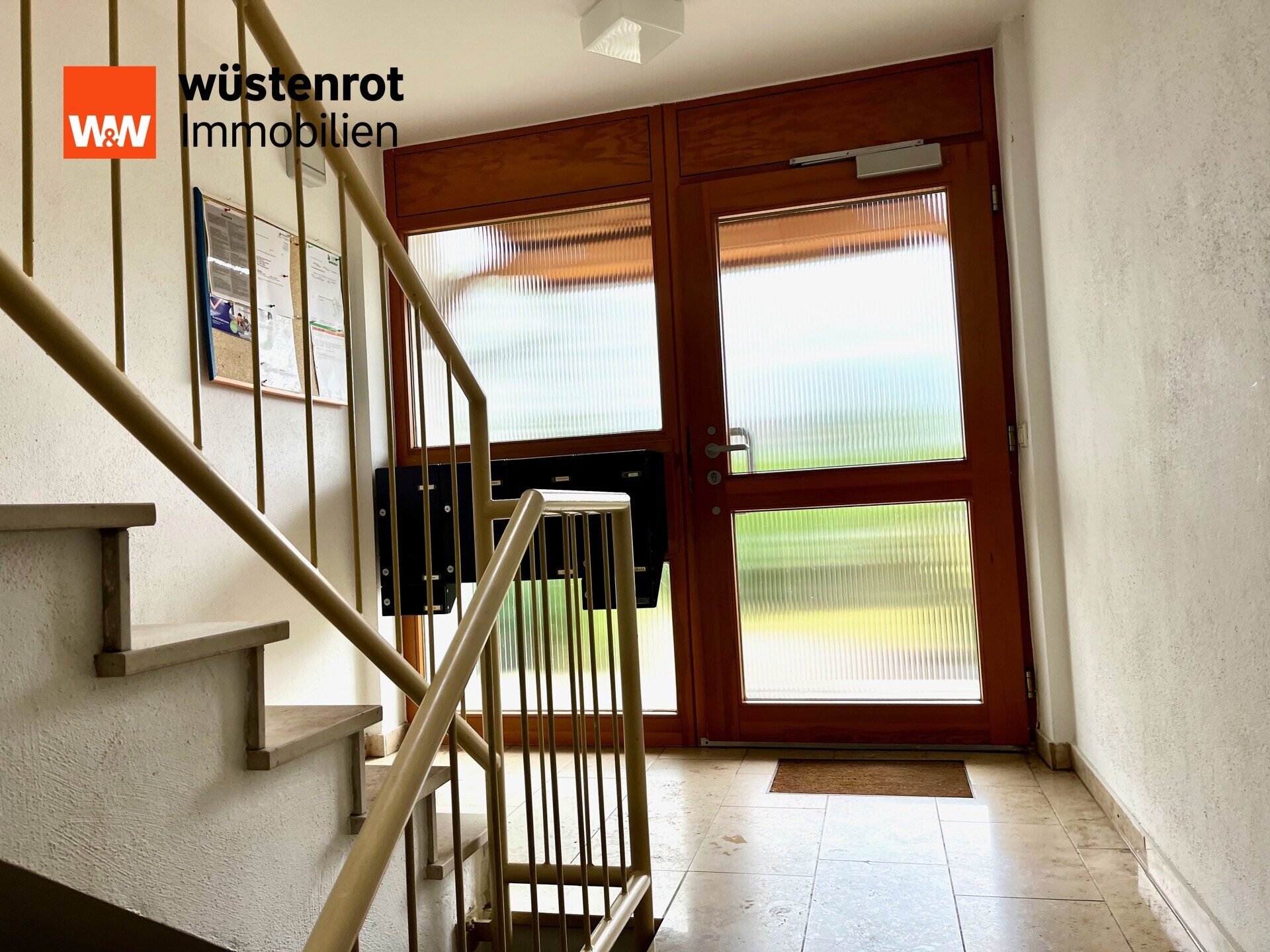 Immobilienangebot - Essingen - Alle - Charmante 2-Zimmer-Wohnung mit großem Lichthof in toller Lage in Essingen und 2 TG-Stellplätze