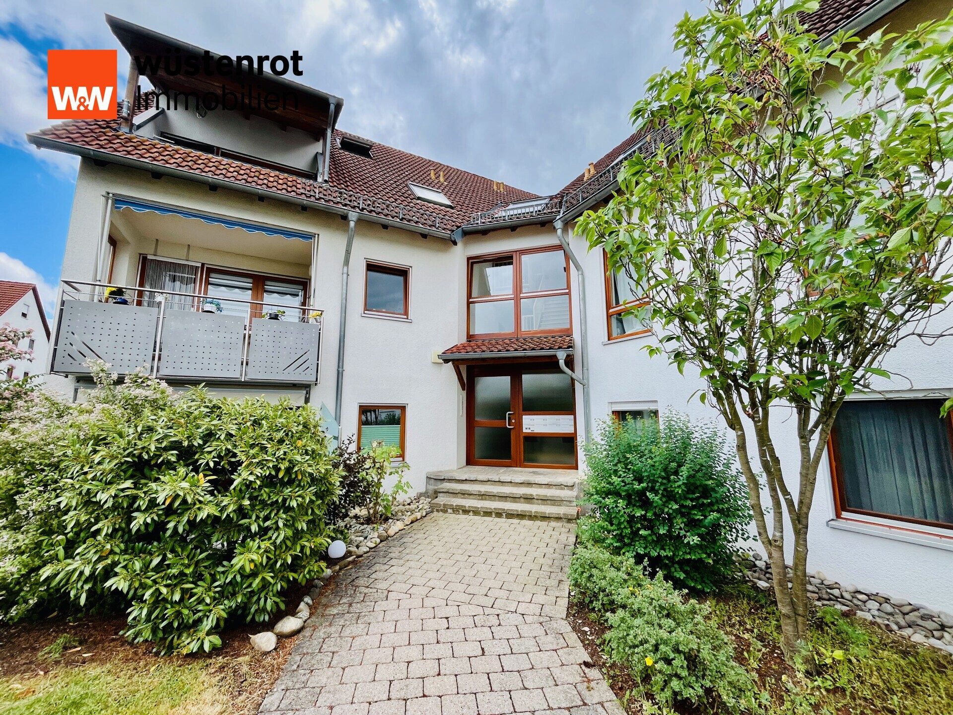 Immobilienangebot - Essingen - Alle - Charmante 2-Zimmer-Wohnung mit großem Lichthof in toller Lage in Essingen und 2 TG-Stellplätze