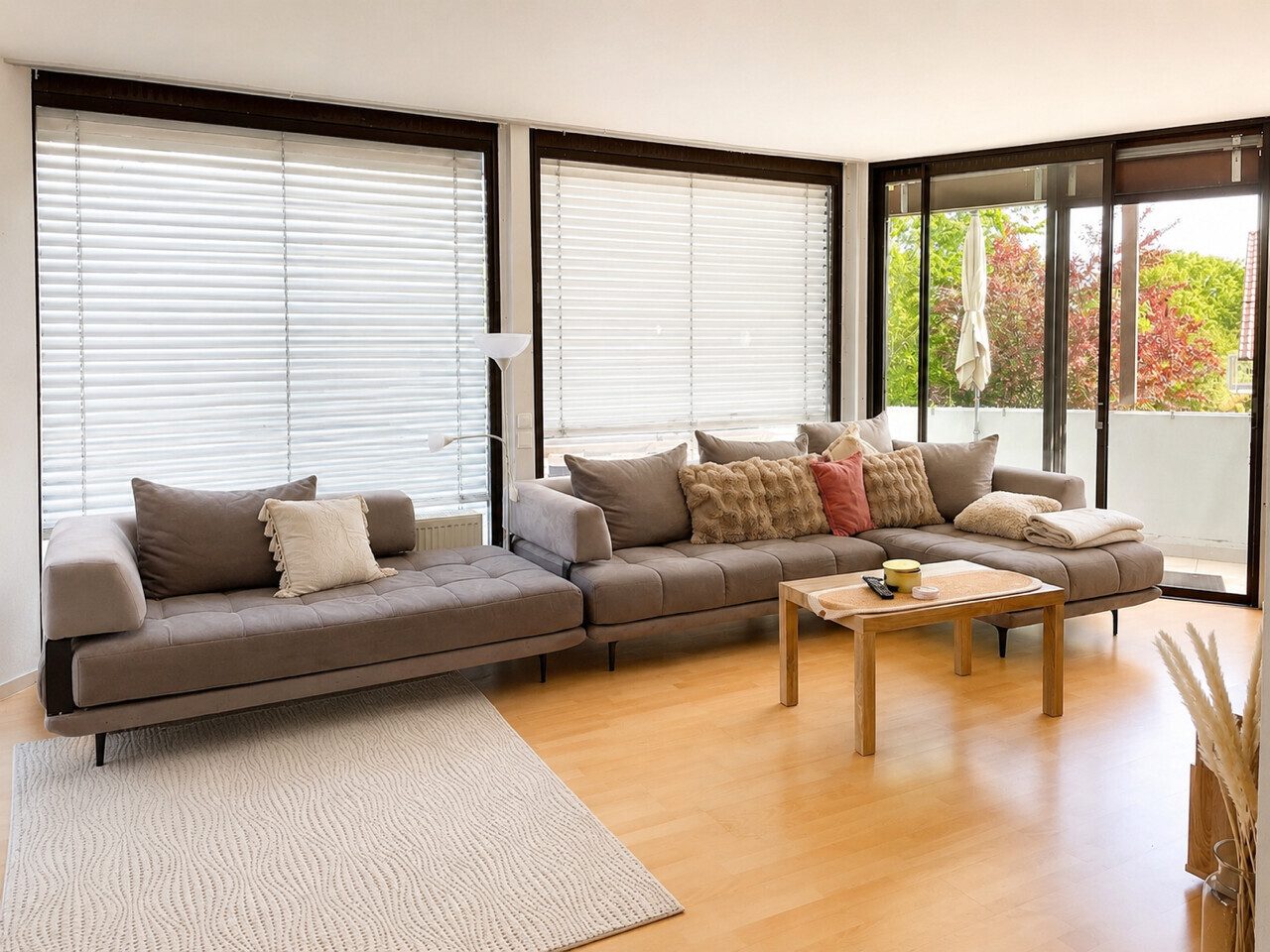 Immobilienangebot - Wölfersheim - Alle - Barrierefreie, renovierte 2 Zimmer Wohnung mit Balkon und Einbauküche in Wölfersheim