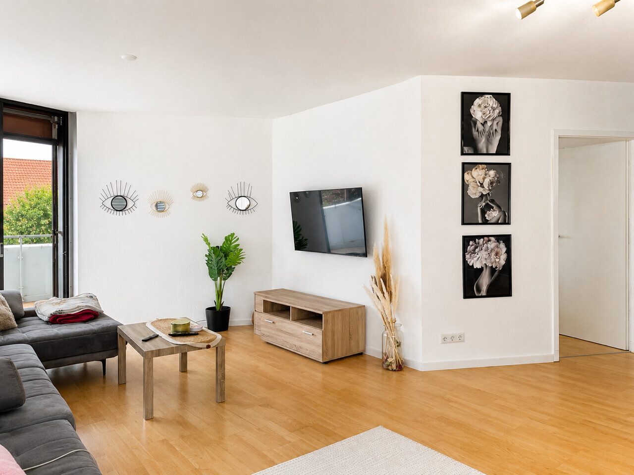 Immobilienangebot - Wölfersheim - Alle - Barrierefreie, renovierte 2 Zimmer Wohnung mit Balkon und Einbauküche in Wölfersheim