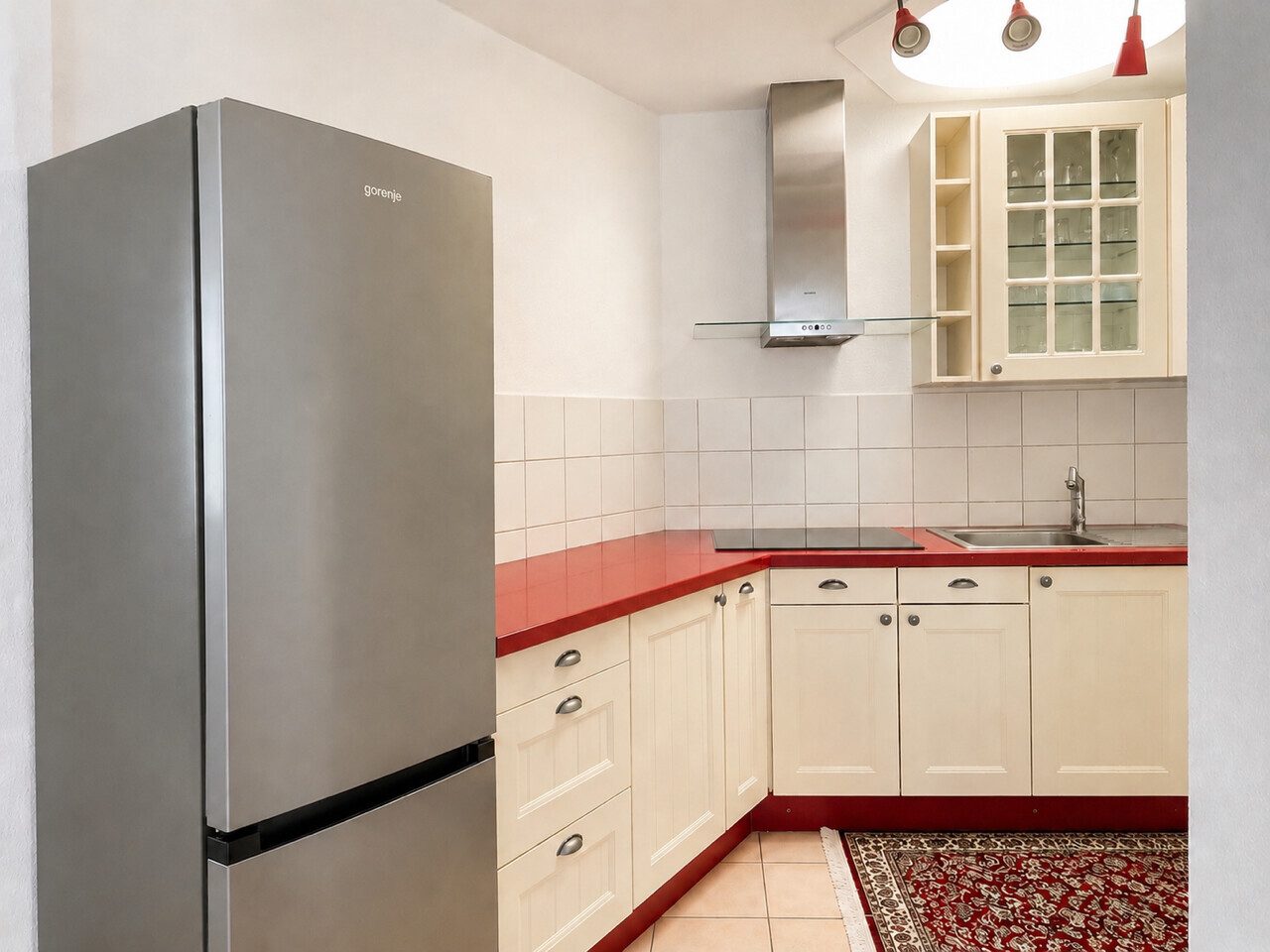 Immobilienangebot - Wölfersheim - Alle - Barrierefreie, renovierte 2 Zimmer Wohnung mit Balkon und Einbauküche in Wölfersheim