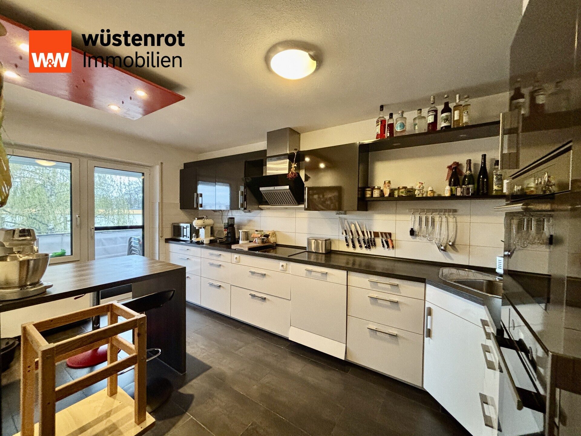 Immobilienangebot - Friedrichshafen / Manzell - Alle - Charmante 3,5 - 4-Zimmer-Wohnung im OG mit großer Sonnenloggia