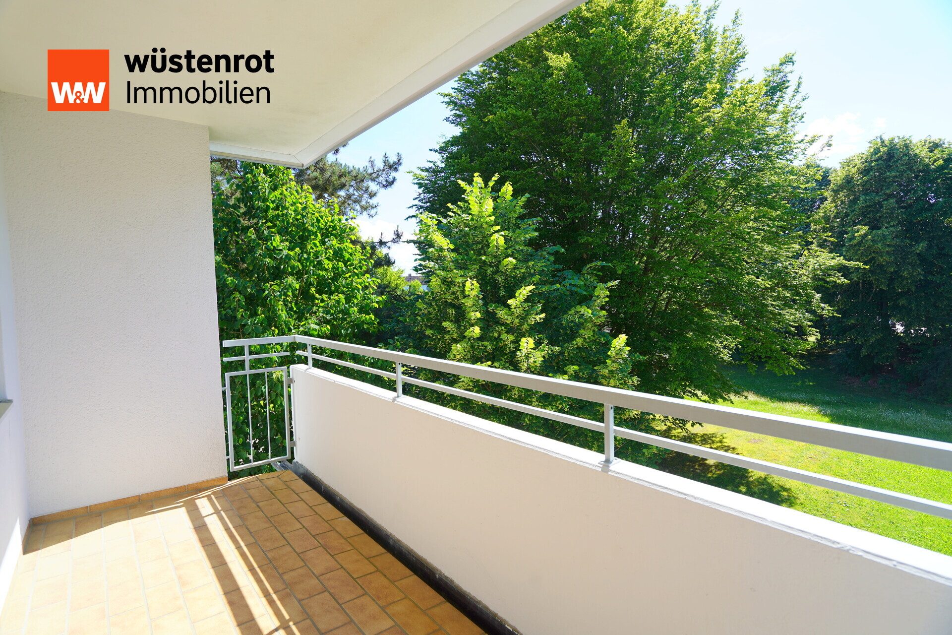 Immobilienangebot - Laupheim - Alle - Verwirklichen Sie hier Ihr neues Zuhause – 3,5 Zimmer-Wohnung mit Balkon und Garage