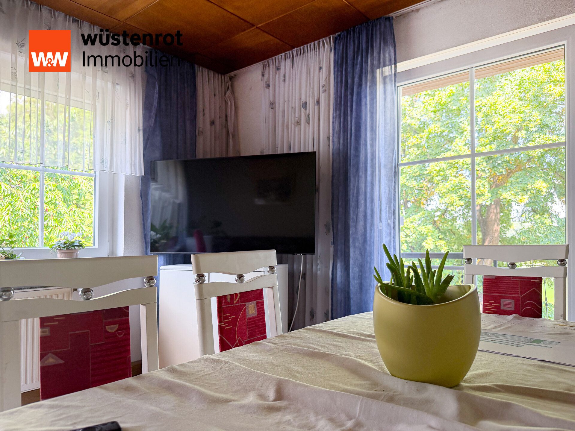 Immobilienangebot - Nittendorf / Etterzhausen - Alle - Zweifamilienhaus mit vermieteter Einliegerwohnung und bezugsfreiem Obergeschoss