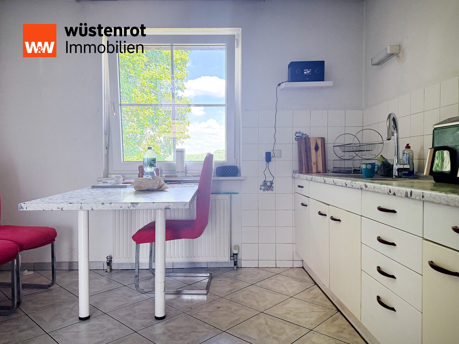 Immobilienangebot - Nittendorf / Etterzhausen - Alle - Zweifamilienhaus mit vermieteter Einliegerwohnung und bezugsfreiem Obergeschoss