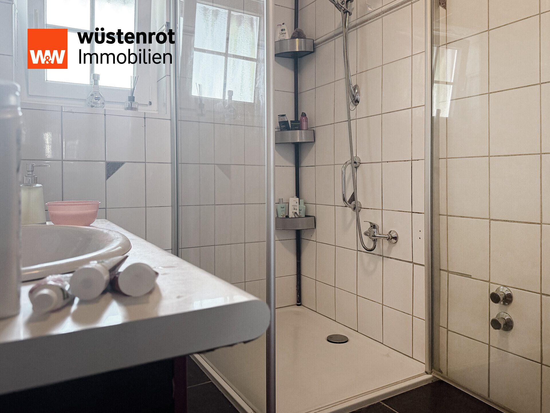 Immobilienangebot - Nittendorf / Etterzhausen - Alle - Zweifamilienhaus mit vermieteter Einliegerwohnung und bezugsfreiem Obergeschoss