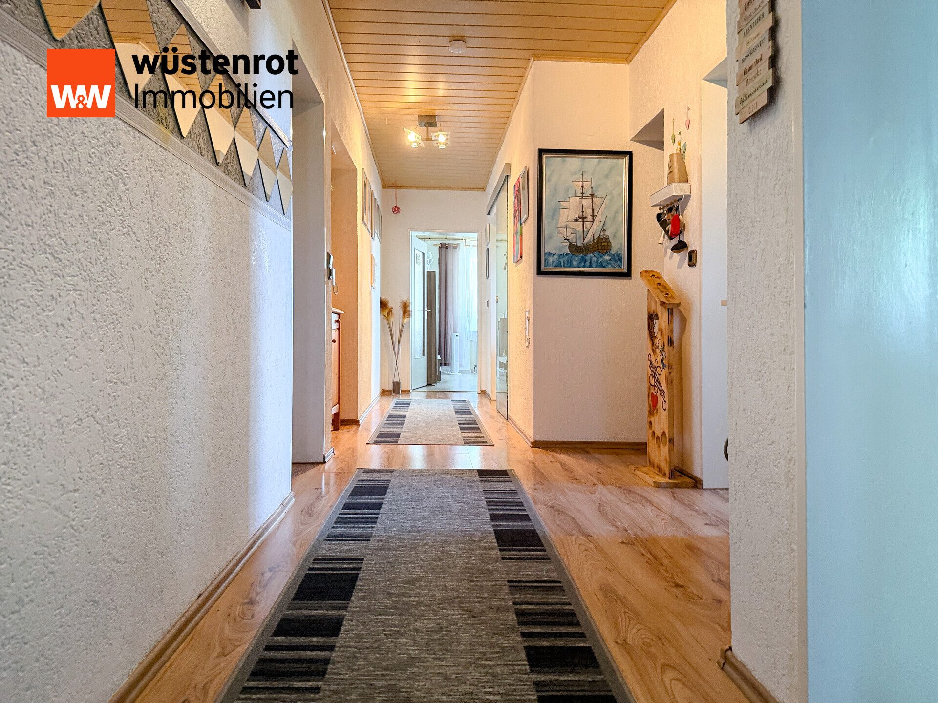 Immobilienangebot - Nittendorf / Etterzhausen - Alle - Zweifamilienhaus mit vermieteter Einliegerwohnung und bezugsfreiem Obergeschoss