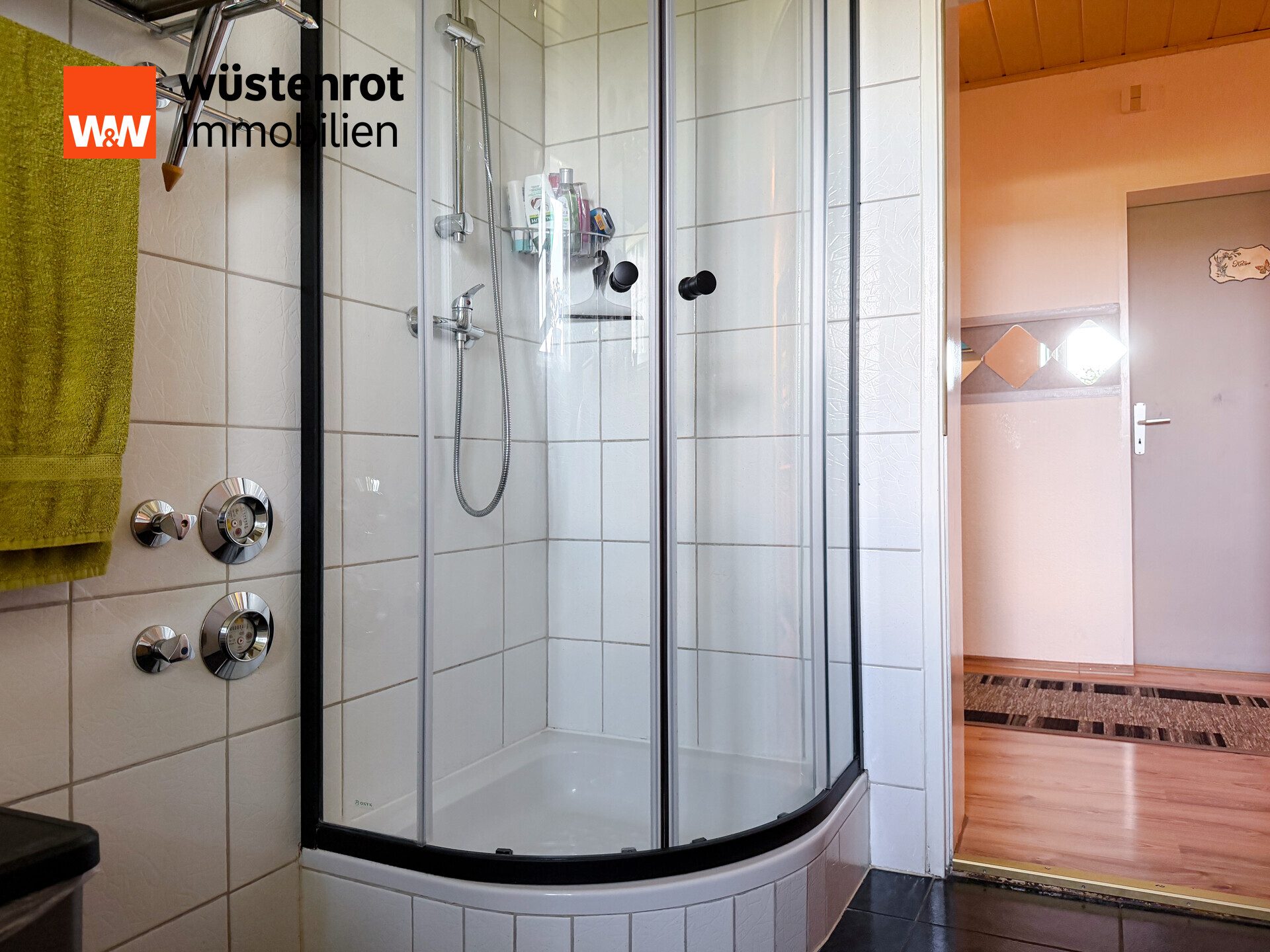 Immobilienangebot - Nittendorf / Etterzhausen - Alle - Zweifamilienhaus mit vermieteter Einliegerwohnung und bezugsfreiem Obergeschoss