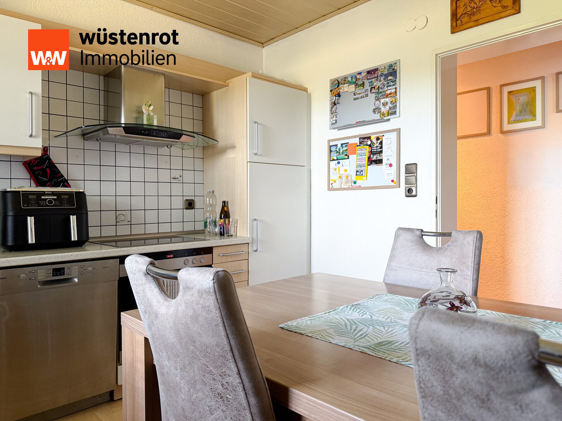 Immobilienangebot - Nittendorf / Etterzhausen - Alle - Zweifamilienhaus mit vermieteter Einliegerwohnung und bezugsfreiem Obergeschoss