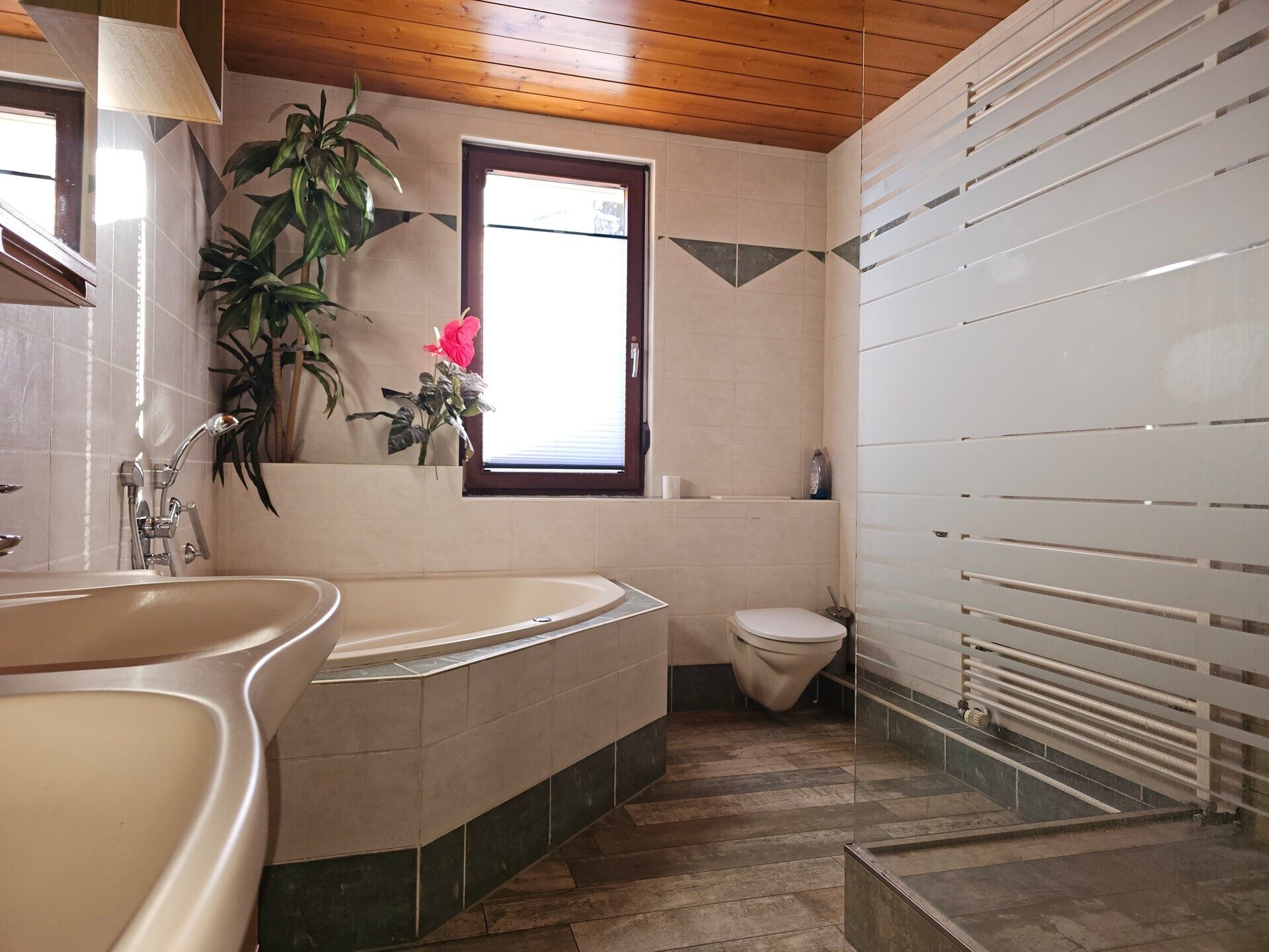 Immobilienangebot - Rottweil - Alle - Wohnen mit Charme! 146 qm auf 5,5 Zimmer mit großem Balkon!
