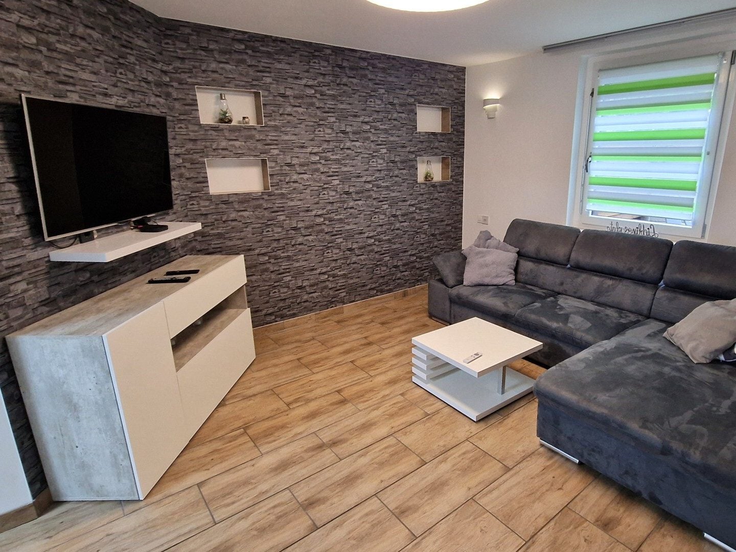 Immobilienangebot - Leuna - Alle - Leuna- PROVISIONSFREI!! Einziehen und Wohlfühlen- Platz für Home Office oder Hobby