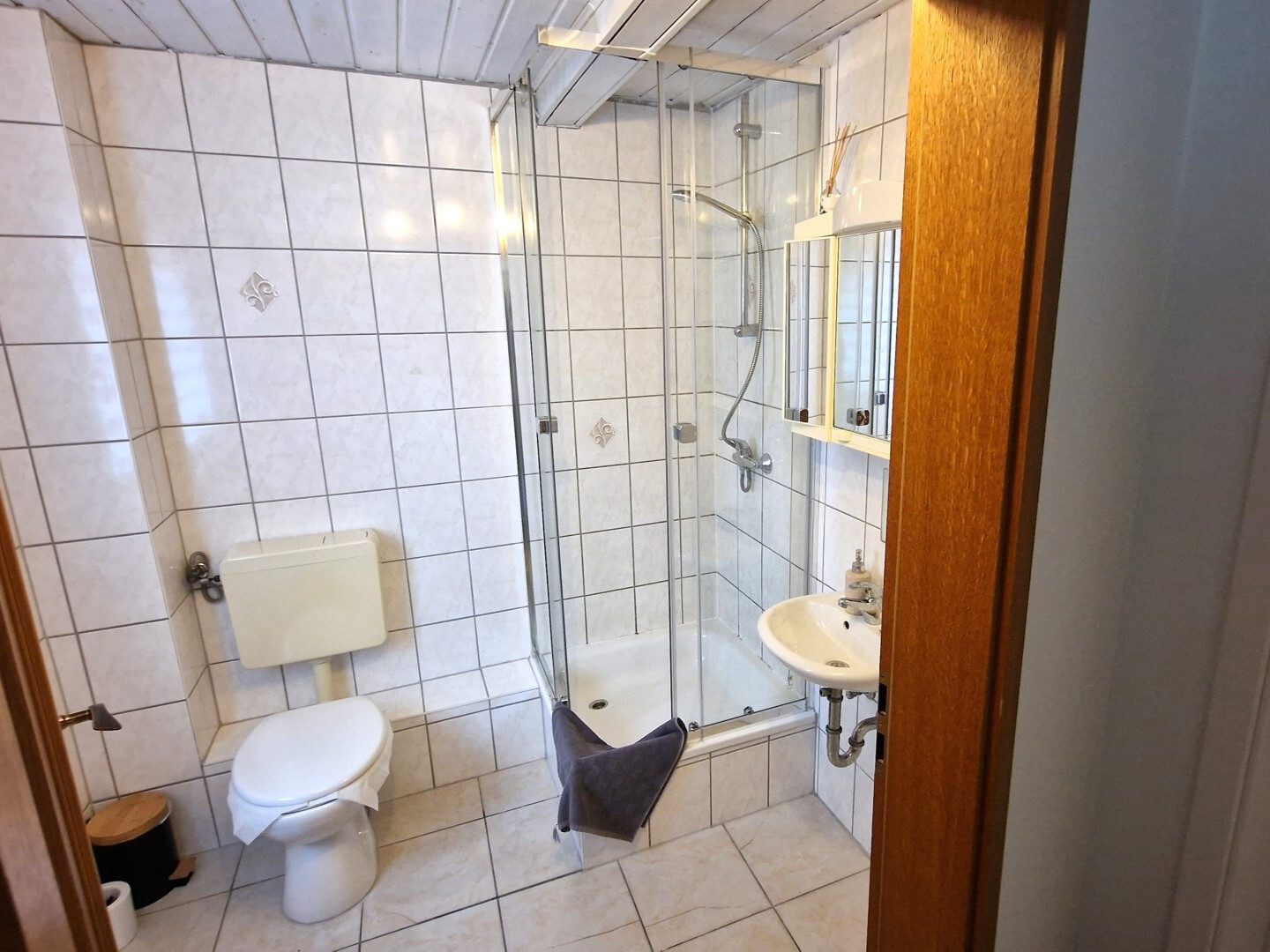 Immobilienangebot - Leuna - Alle - Leuna- PROVISIONSFREI!! Einziehen und Wohlfühlen- Platz für Home Office oder Hobby