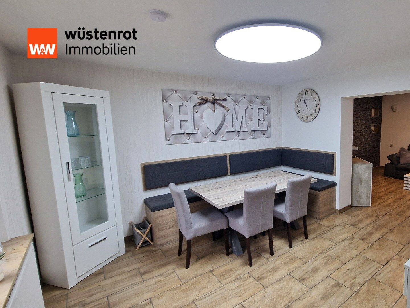 Immobilienangebot - Leuna - Alle - Leuna- PROVISIONSFREI!! Einziehen und Wohlfühlen- Platz für Home Office oder Hobby