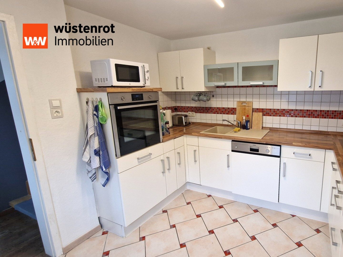Immobilienangebot - Leuna - Alle - Leuna- PROVISIONSFREI!! Einziehen und Wohlfühlen- Platz für Home Office oder Hobby
