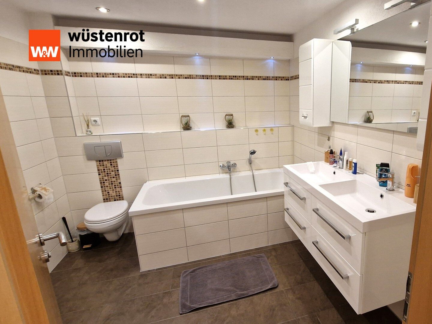 Immobilienangebot - Leuna - Alle - Leuna- PROVISIONSFREI!! Einziehen und Wohlfühlen- Platz für Home Office oder Hobby