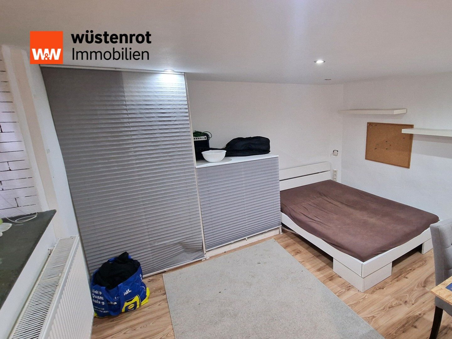 Immobilienangebot - Leuna - Alle - Leuna- PROVISIONSFREI!! Einziehen und Wohlfühlen- Platz für Home Office oder Hobby