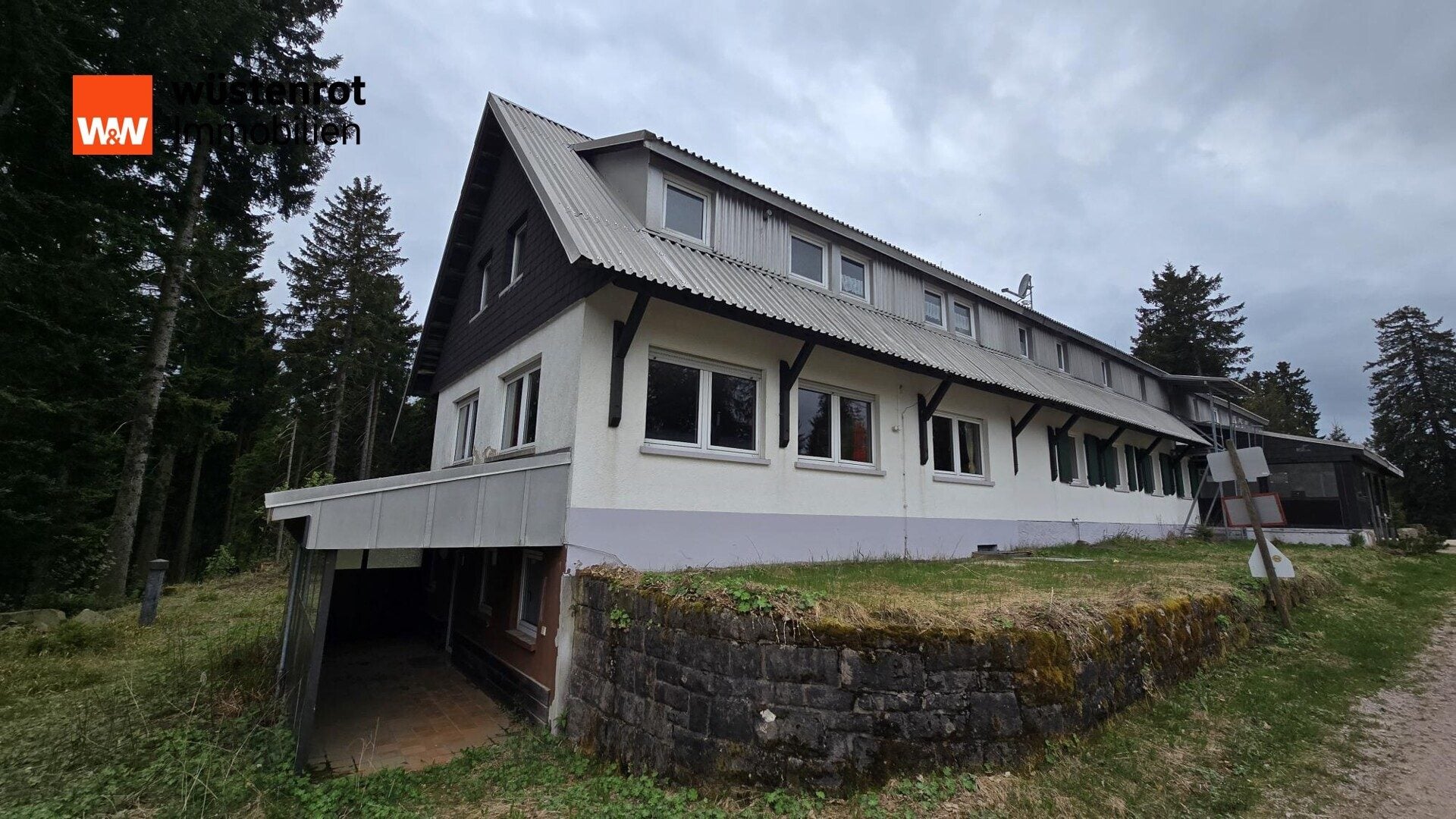Immobilienangebot - Sasbach - Alle - Ski- und Wanderheim "OCHSENSTALL", Gebäude und Freifläche im Nordschwarzwald