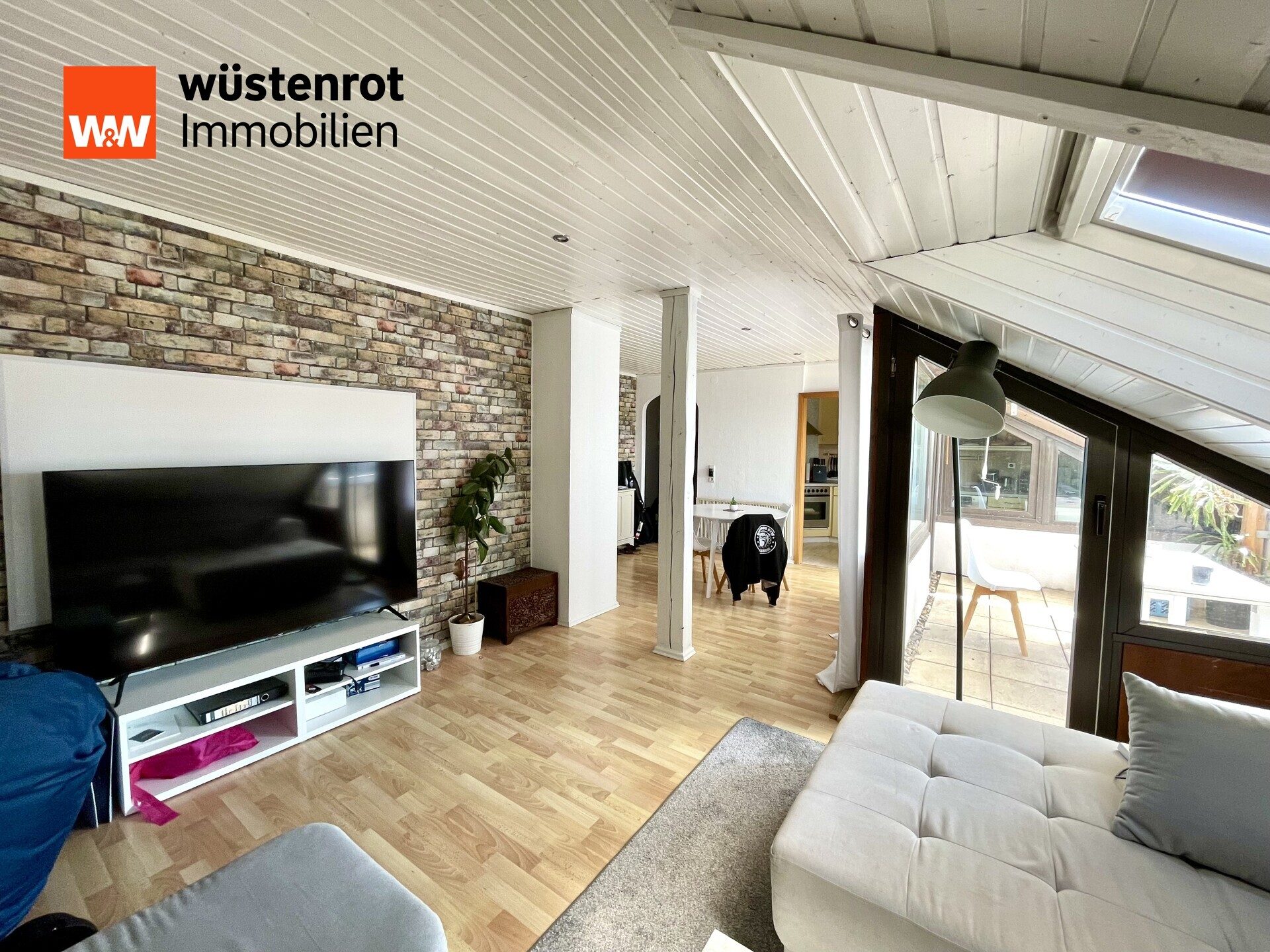 Immobilienangebot - Rheinstetten / Forchheim - Alle - Als EIGENNUTZUNG oder KAPITALANLAGE in BEVORZUGTER WOHNLAGE:  3 Zimmer DG-Wohnung mit Balkon, Keller