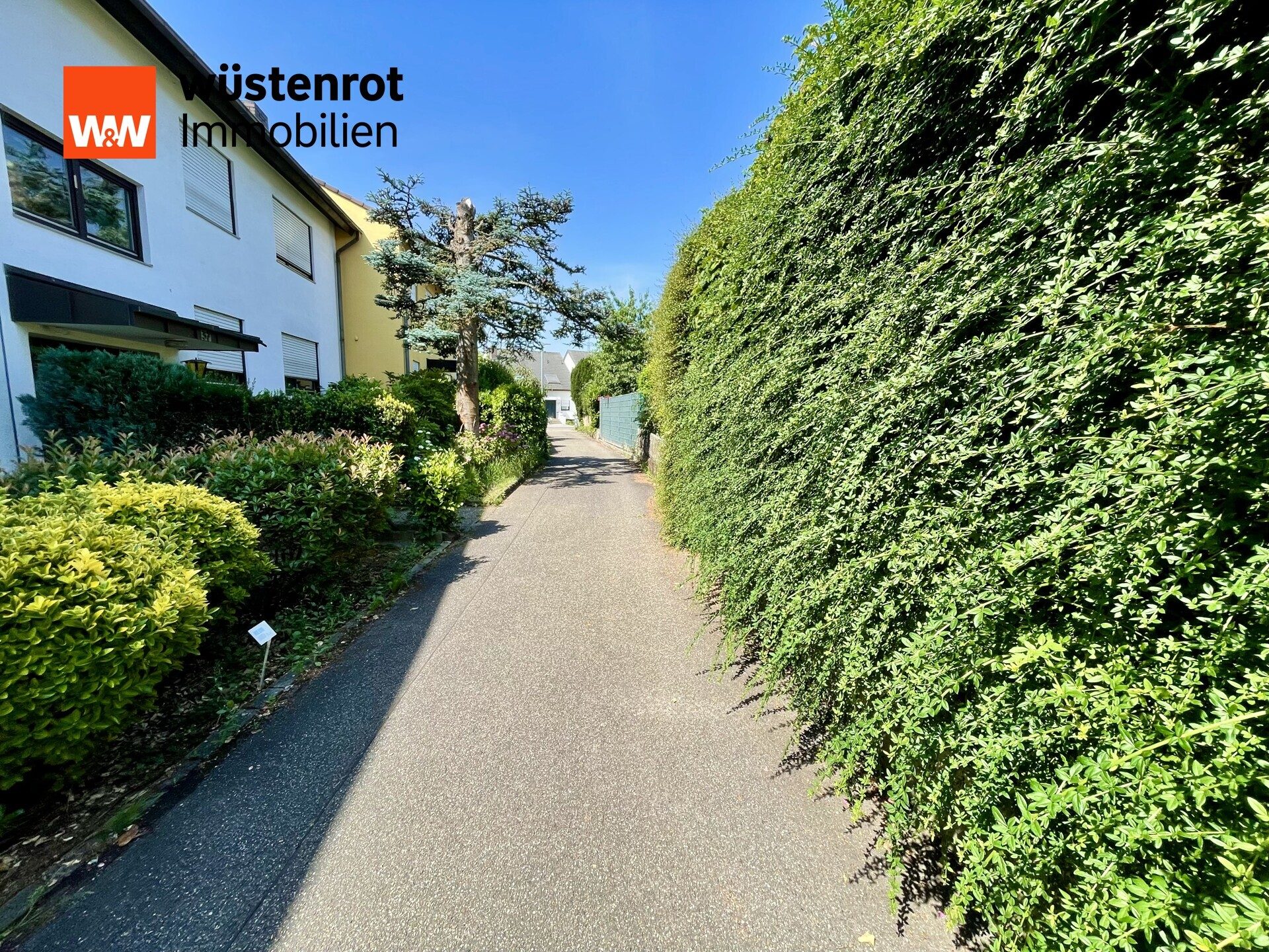 Immobilienangebot - Rheinstetten / Forchheim - Alle - Als EIGENNUTZUNG oder KAPITALANLAGE in BEVORZUGTER WOHNLAGE:  3 Zimmer DG-Wohnung mit Balkon, Keller