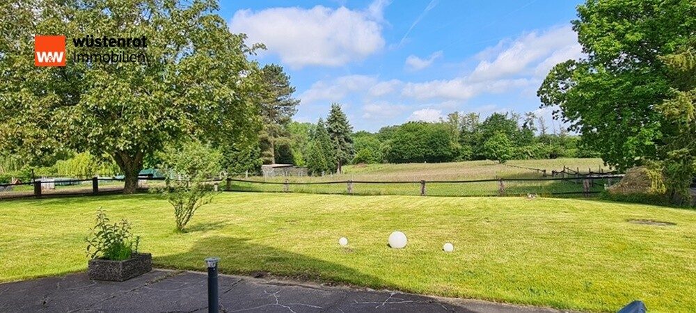 Immobilienangebot - Oberhausen / Sterkrade-Nord - Alle - Der Blick ins Grüne!! Einfamilienhaus in Top-Lage von OB-Königshardt