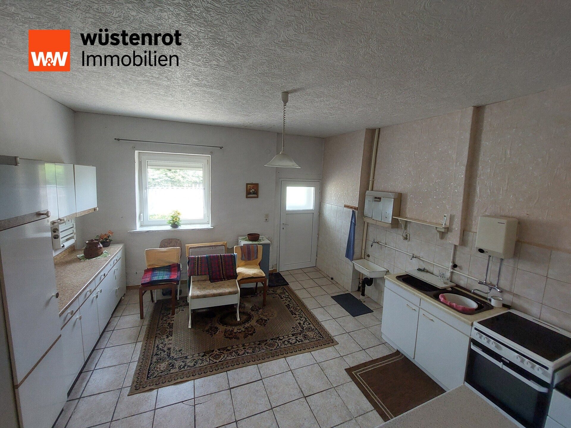 Immobilienangebot - Gangloffsömmern - Alle - Großzügiges Einfamilienhaus mit Nebengebäude auf fast 3.000 m² Grundstück in ruhiger Sackgassenlage