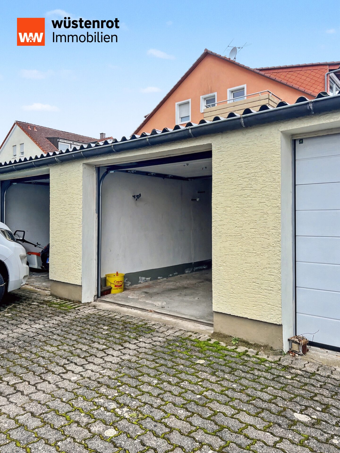 Immobilienangebot - Ettlingen / Bruchhausen - Alle - Mehrfamilienhaus mit 3 Einheiten (davon 2 frei werdend) + 3 Garagen in Ettlingen (Bruchhausen)