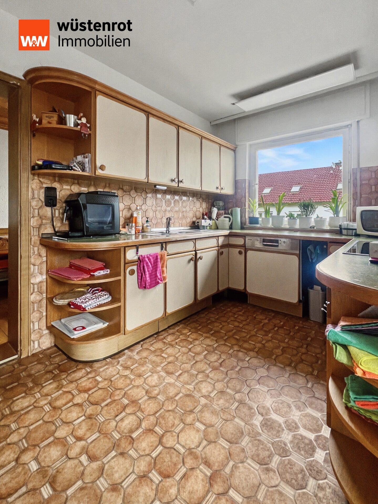 Immobilienangebot - Ettlingen / Bruchhausen - Alle - Mehrfamilienhaus mit 3 Einheiten (davon 2 frei werdend) + 3 Garagen in Ettlingen (Bruchhausen)