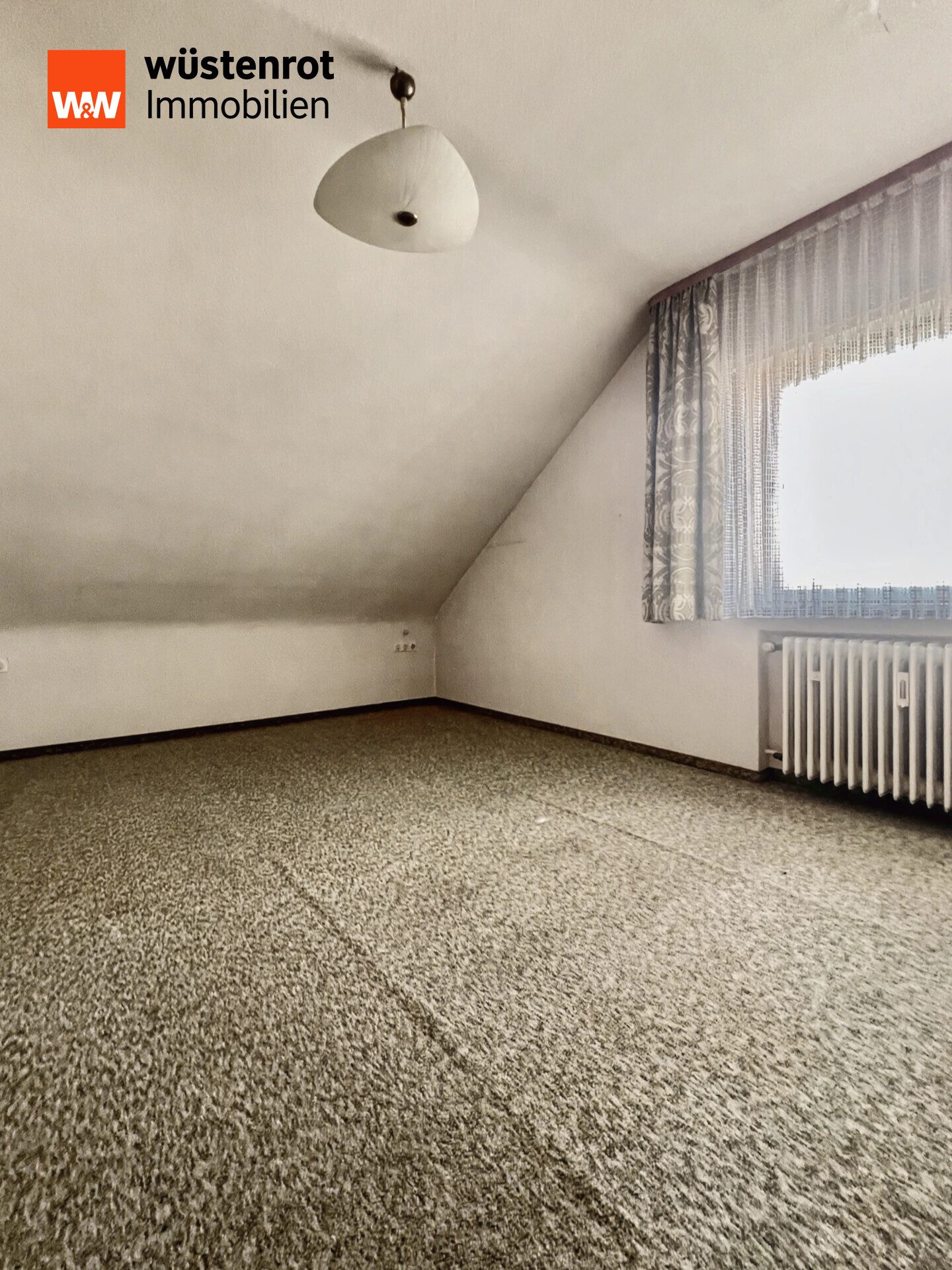 Immobilienangebot - Ettlingen / Bruchhausen - Alle - Mehrfamilienhaus mit 3 Einheiten (davon 2 frei werdend) + 3 Garagen in Ettlingen (Bruchhausen)