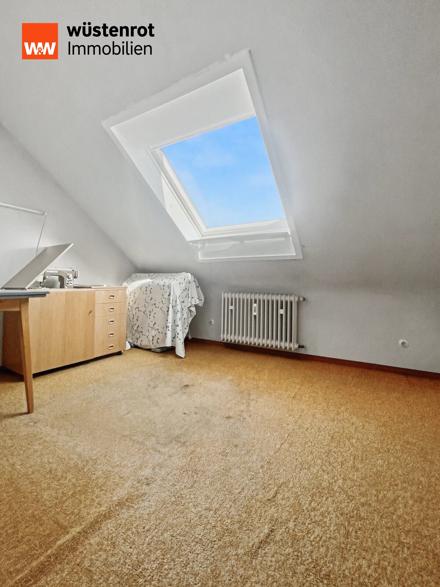 Immobilienangebot - Ettlingen / Bruchhausen - Alle - Mehrfamilienhaus mit 3 Einheiten (davon 2 frei werdend) + 3 Garagen in Ettlingen (Bruchhausen)