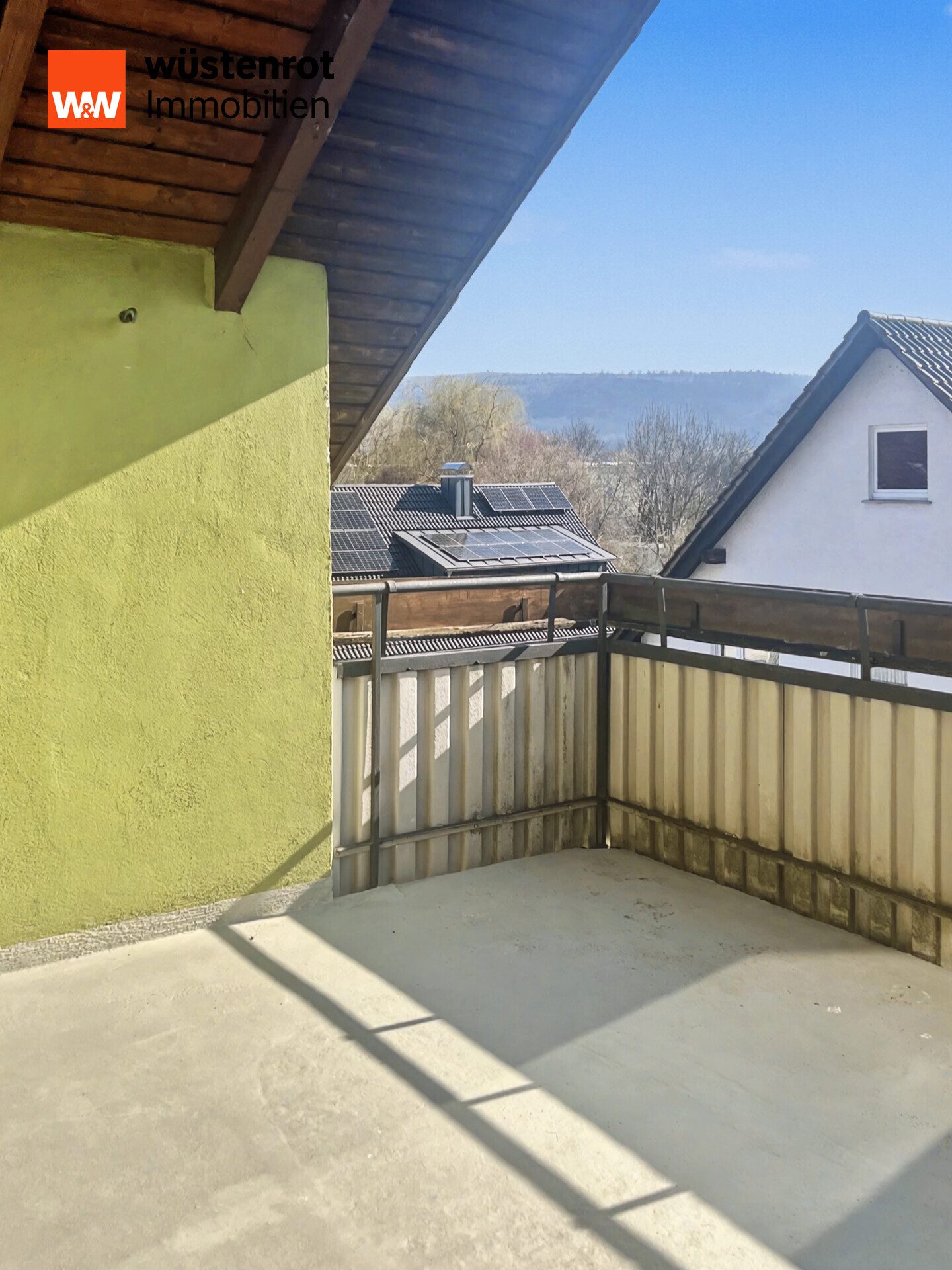 Immobilienangebot - Ettlingen / Bruchhausen - Alle - Mehrfamilienhaus mit 3 Einheiten (davon 2 frei werdend) + 3 Garagen in Ettlingen (Bruchhausen)