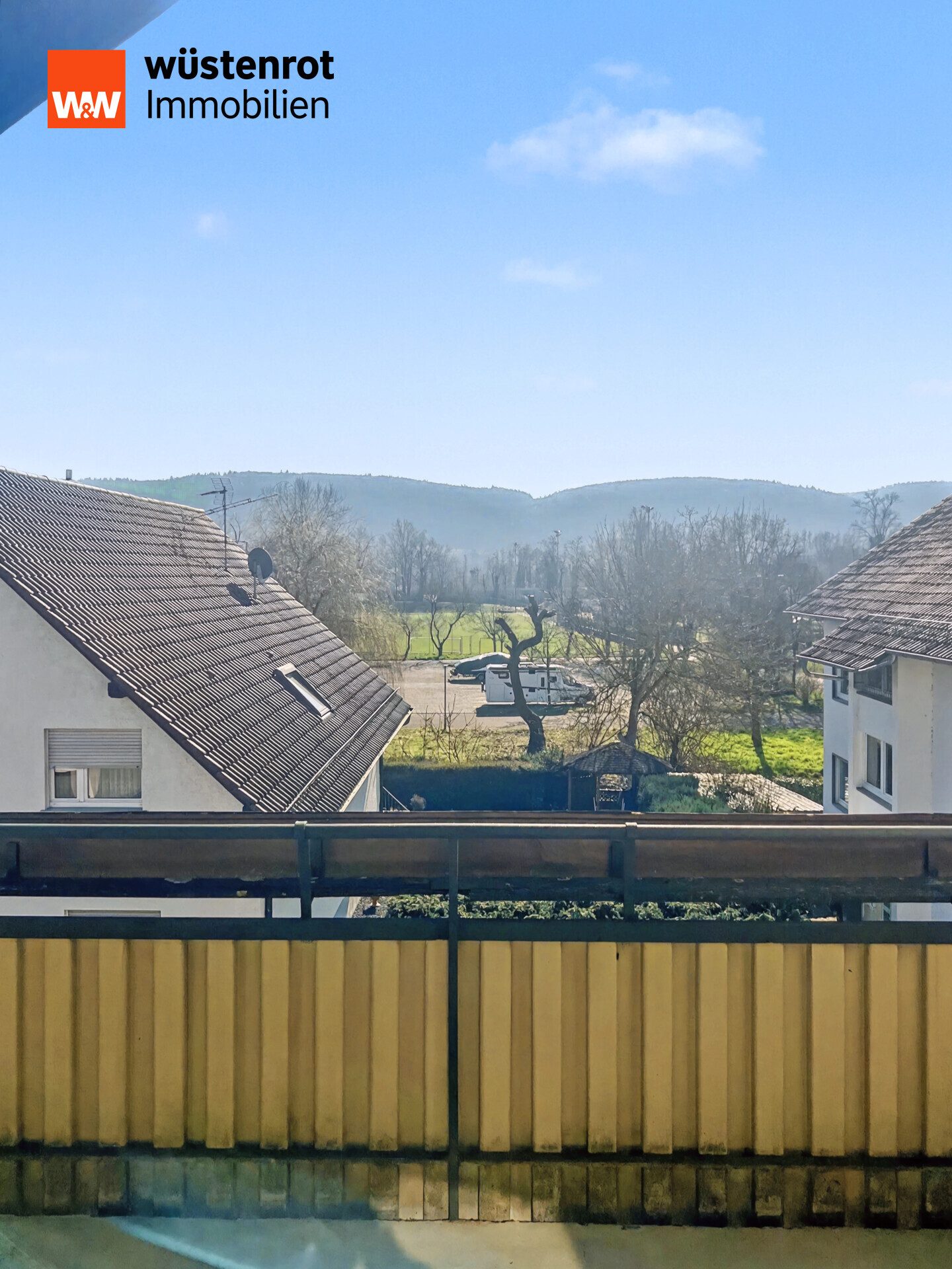 Immobilienangebot - Ettlingen / Bruchhausen - Alle - Mehrfamilienhaus mit 3 Einheiten (davon 2 frei werdend) + 3 Garagen in Ettlingen (Bruchhausen)