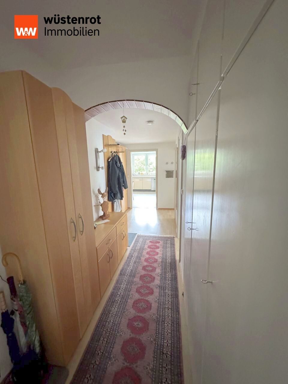 Immobilienangebot - Gerstetten Dettingen - Alle - Wohnen & Hobbys perfekt vereint: Zweifamilienhaus mit gigantischer 109 m² XXL-Halle für Oldtimer, Camper & Freizeit!
