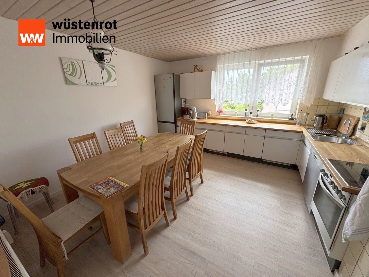Immobilienangebot - Gerstetten Dettingen - Alle - Wohnen & Hobbys perfekt vereint: Zweifamilienhaus mit gigantischer 109 m² XXL-Halle für Oldtimer, Camper & Freizeit!