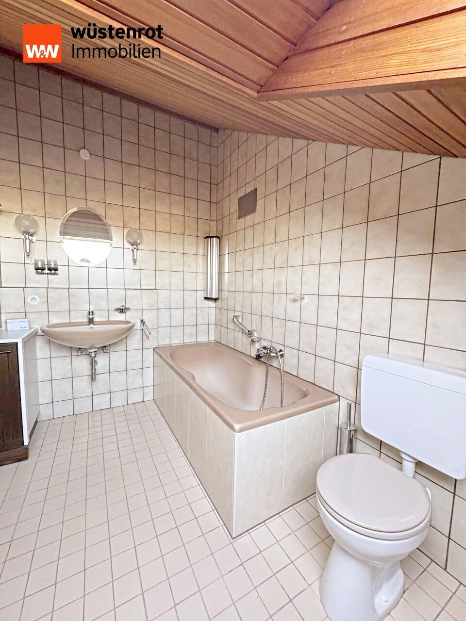 Immobilienangebot - Aalen - Alle - Über den Dächern von Aalen: lichtdurchflutete Maisonette mit Panoramablick!