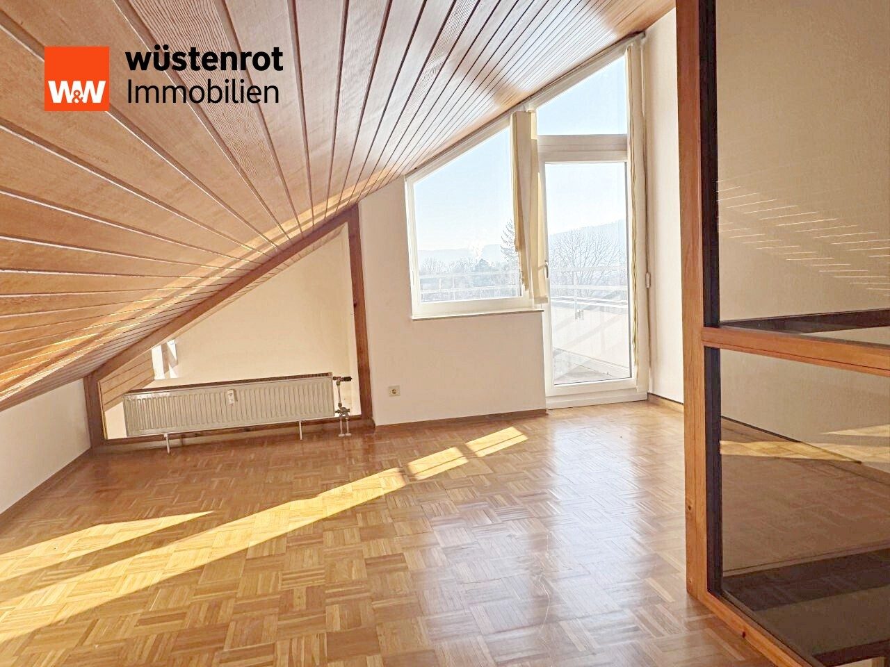 Immobilienangebot - Aalen - Alle - Über den Dächern von Aalen: lichtdurchflutete Maisonette mit Panoramablick!