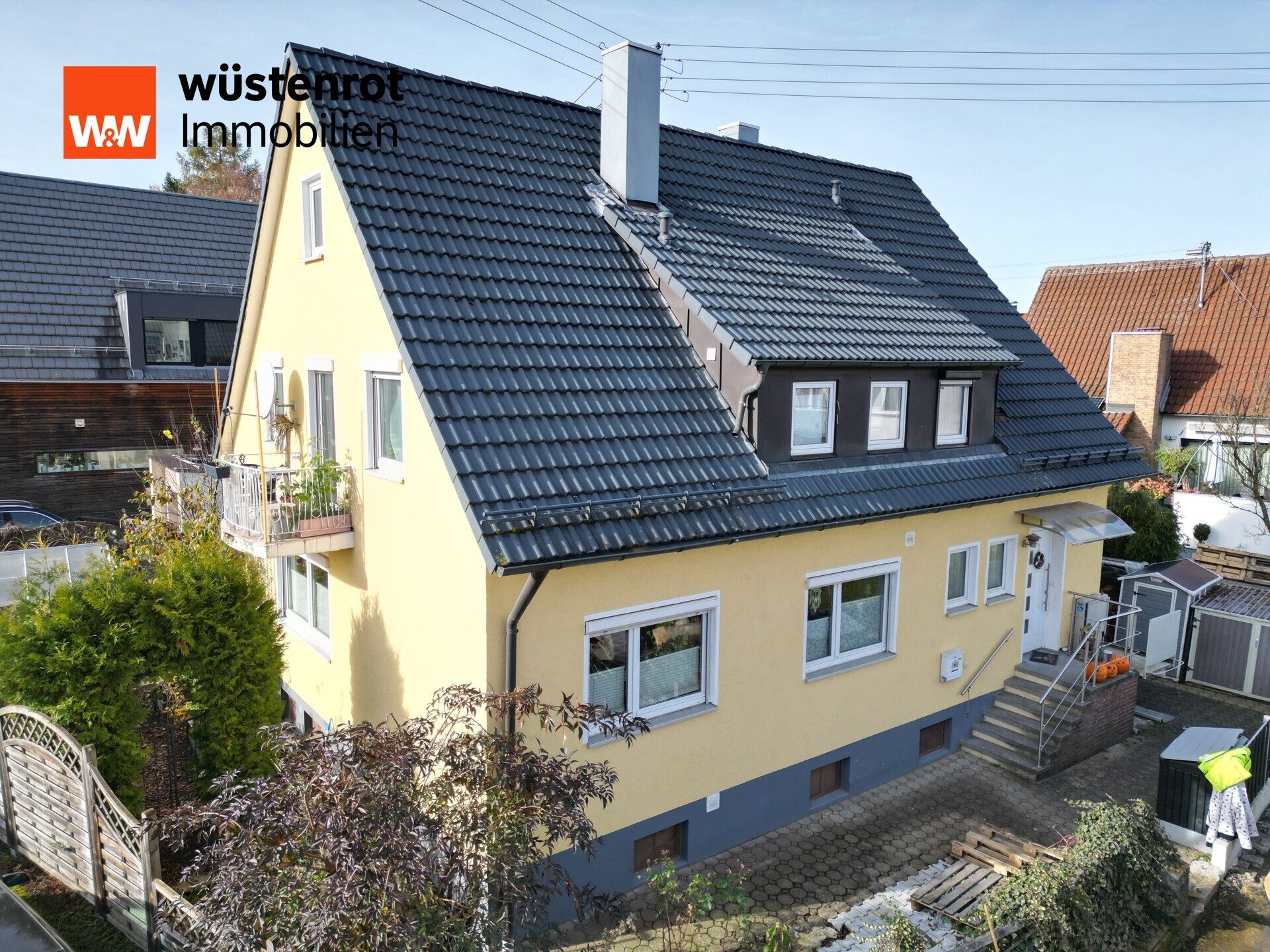 Immobilienangebot - Schwäbisch Gmünd / Lindach - Alle - Einfamilienhaus mit Einliegerwohnung in ruhiger Siedlungslage und freundlichem Garten