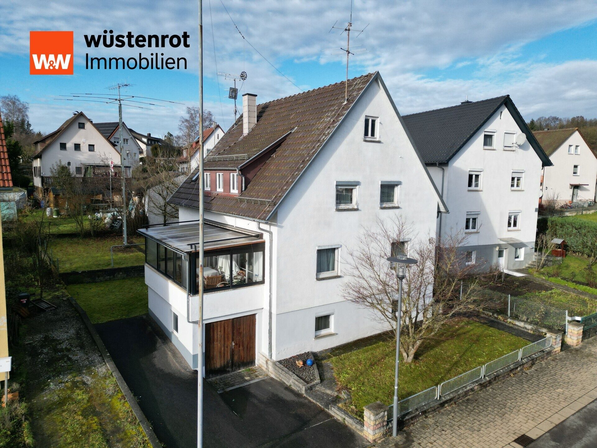 Ansicht Immobilienangebot - Gaildorf - Alle - Familienfreundliches Wohnhaus mit Einliegerwohnung und Garten
- massiv gebaut, ruhig & zentral-