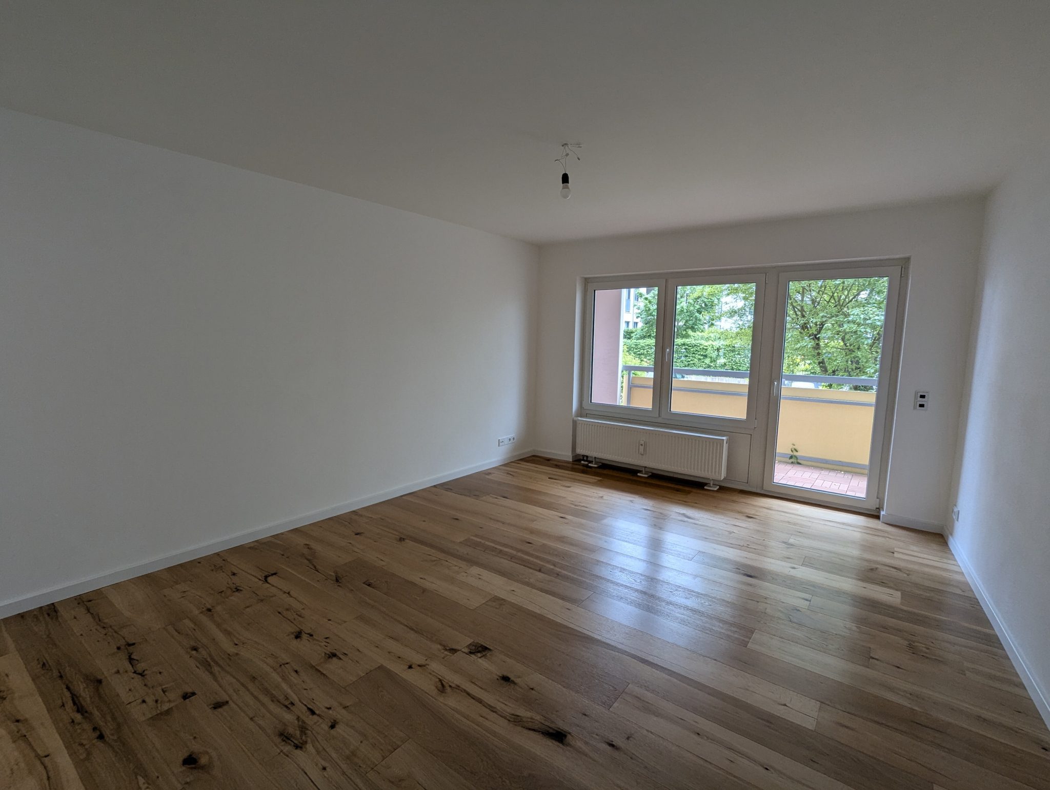Immobilienangebot - Nürnberg - Alle - ERSTBEZUG NACH SANIERUNG:

Außergewöhnlich schöne 2-Zimmer-Wohnung mit Balkon

in ruhiger Zentrumslage von Nürnberg