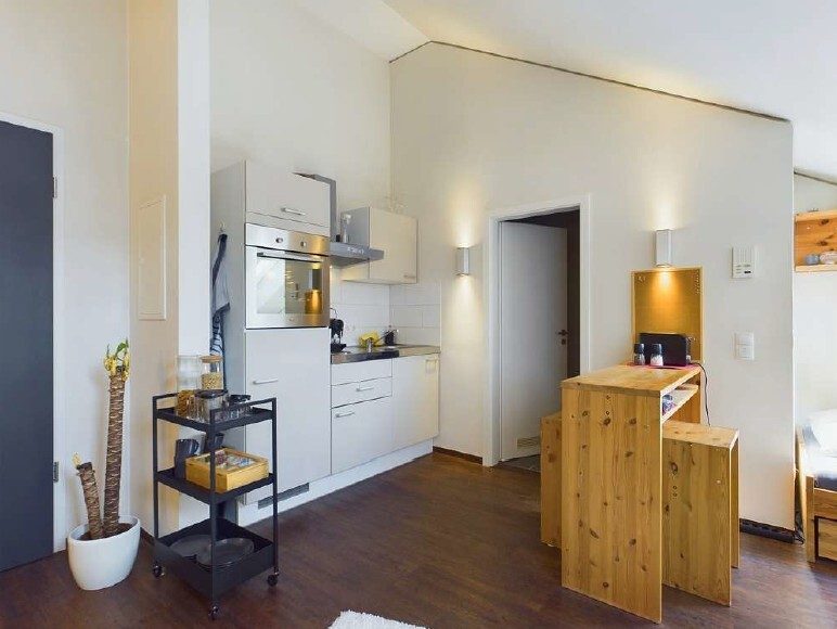 Immobilienangebot - Bamberg - Alle - Charmante Dachwohnung im Zentrum von Bamberg, möbliert.