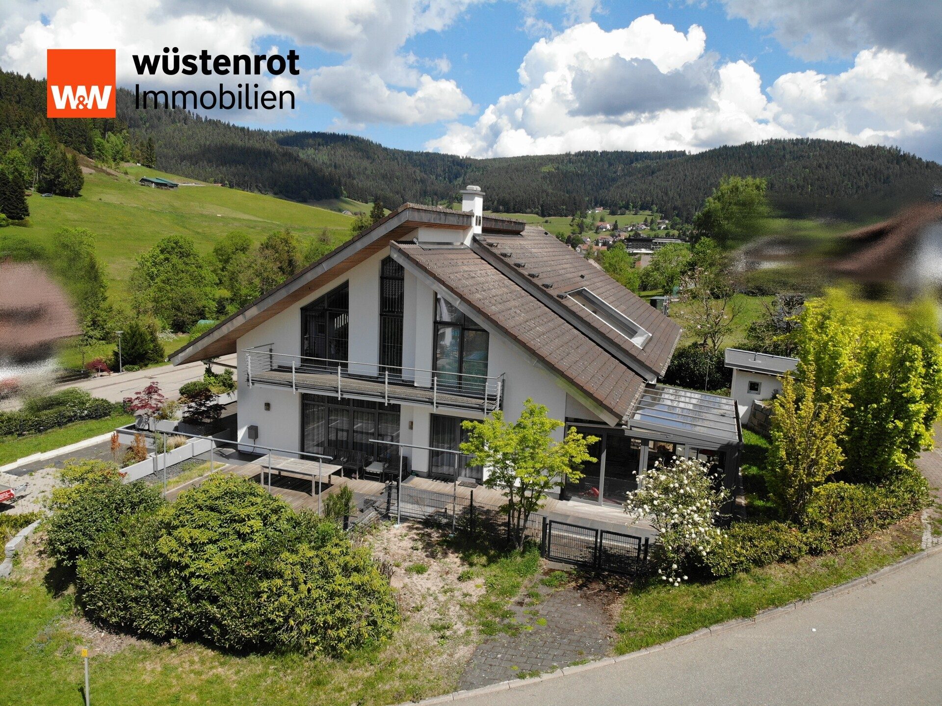 Immobilienangebot - Baiersbronn / Mitteltal - Alle - Traumhafte Villa in malerischer Landschaft !