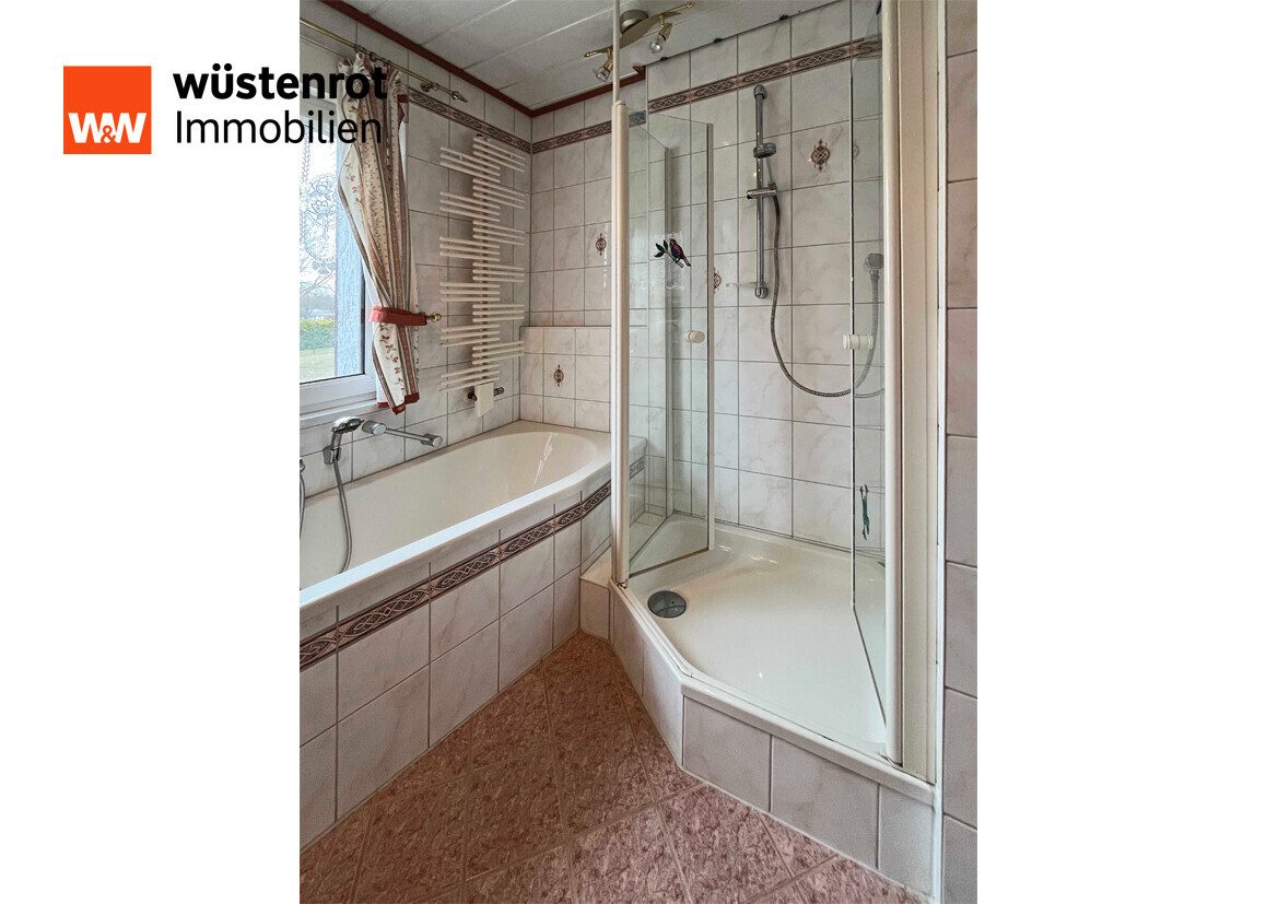 Immobilienangebot - Neubrandenburg - Alle - WOHNEN AUF EINER EBENE MIT GROSSER SONNENTERRASSE + NOCH VIEL PLATZ IM UNTERGESCHOSS
